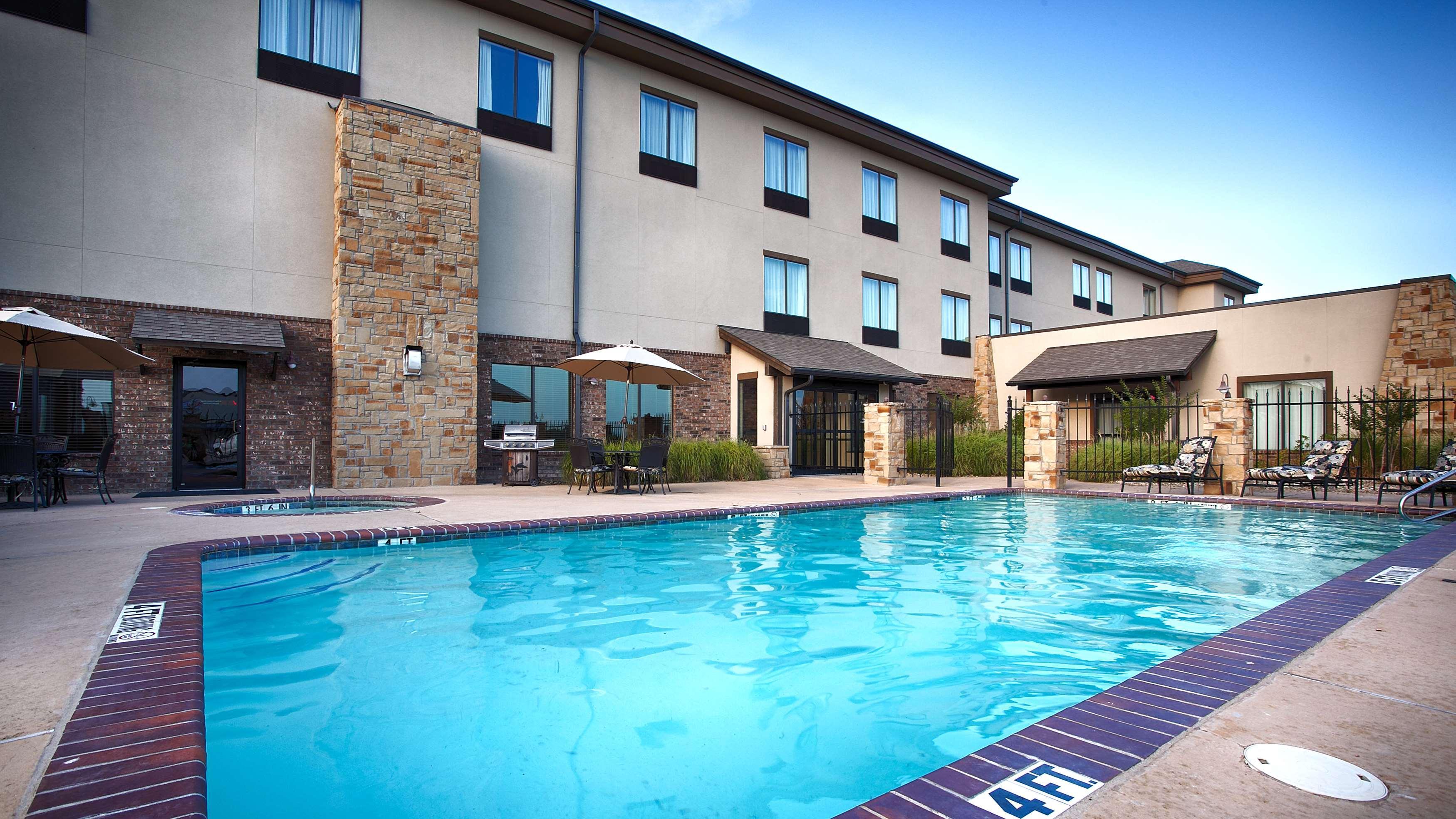 Best Western Plus Emory At Lake Fork Inn & Suites Exterior photo