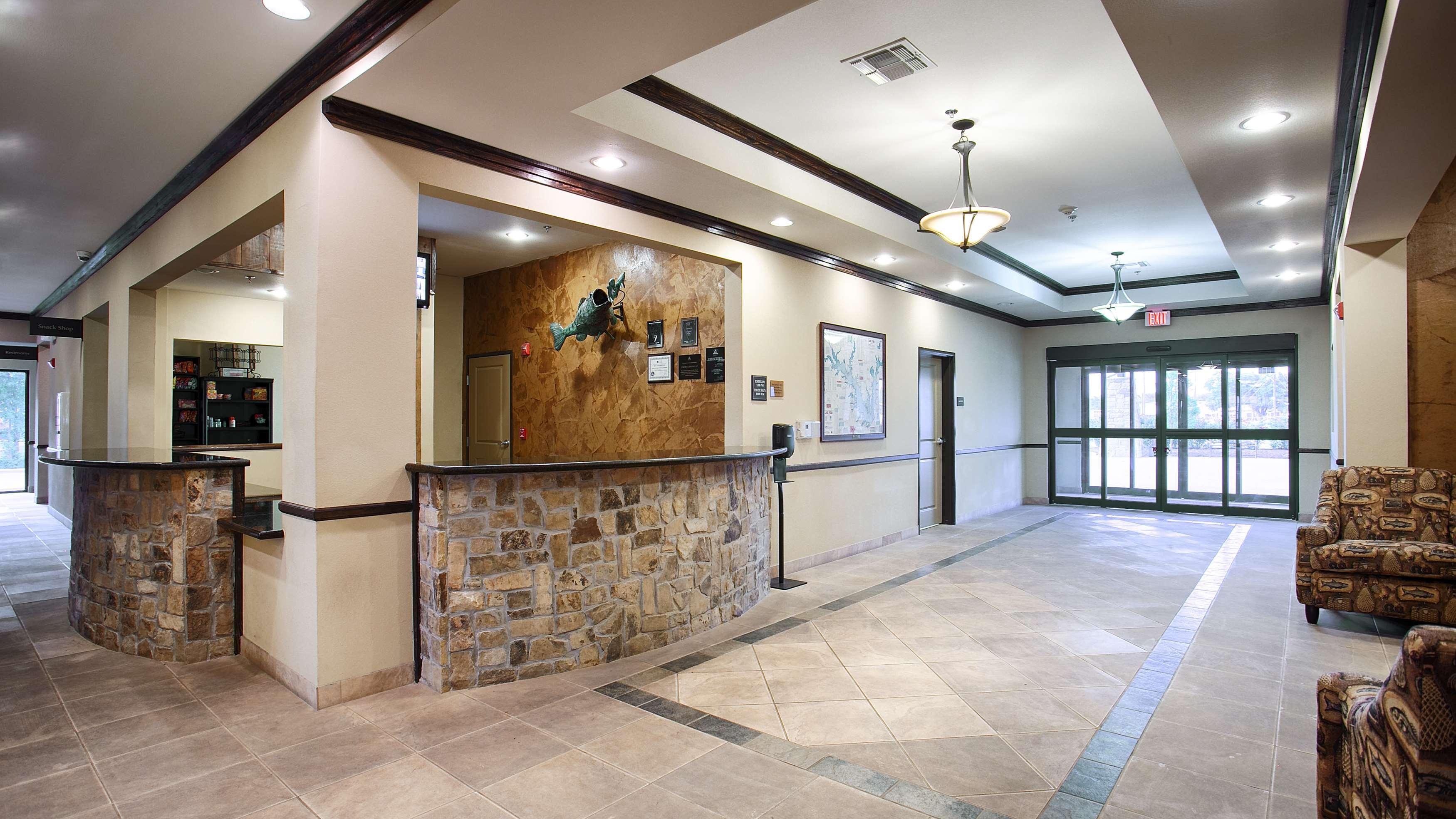 Best Western Plus Emory At Lake Fork Inn & Suites Exterior photo